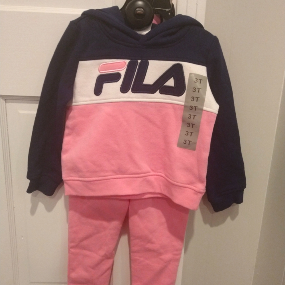 New Girls Fila sweat suit